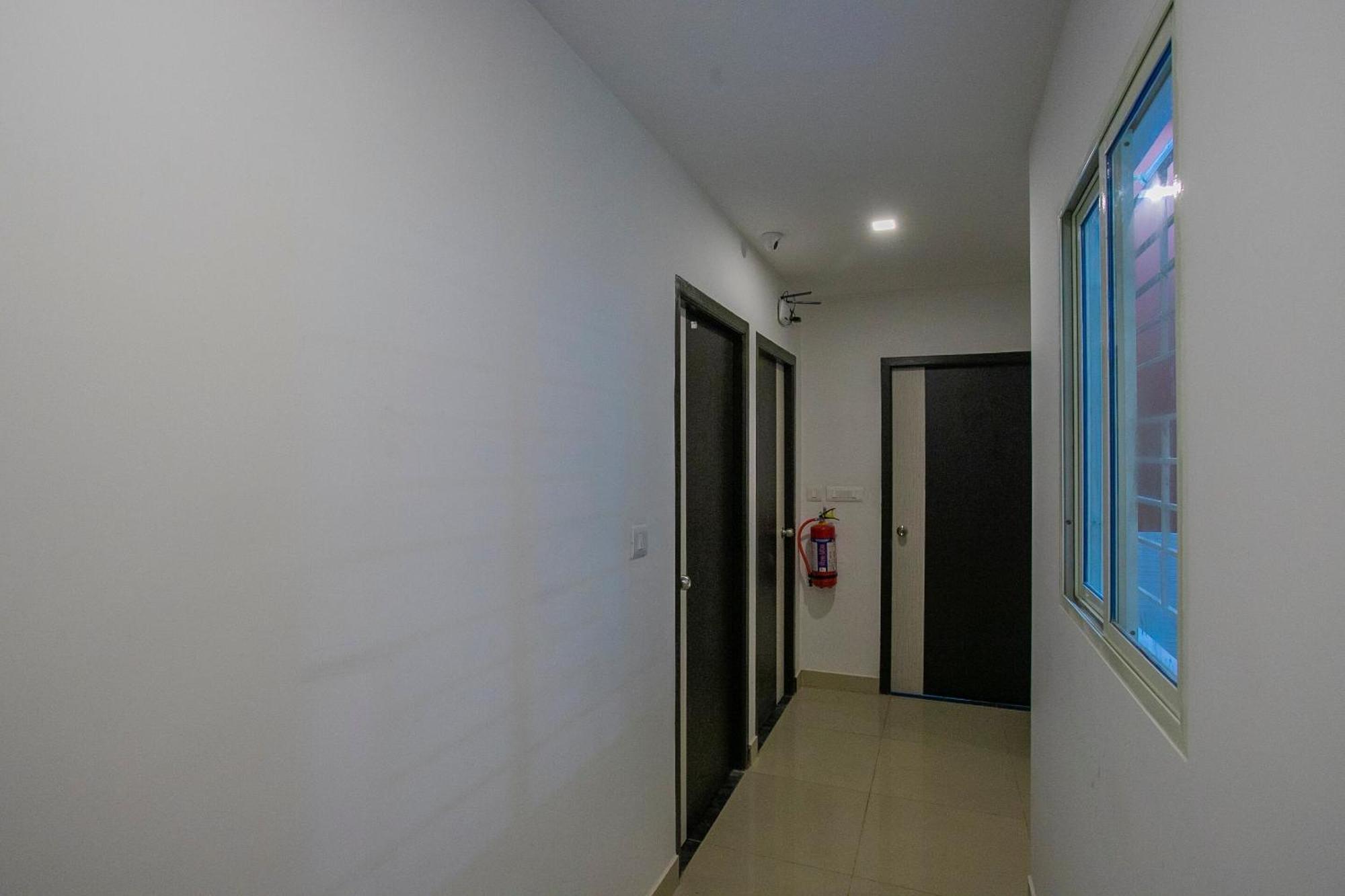 Hotel O Varcity Phi Premium Pavilion ,Above Hdfc Bank ,Near Anjaneya Temple Madiwala, Hosur Main R Бангалор Экстерьер фото
