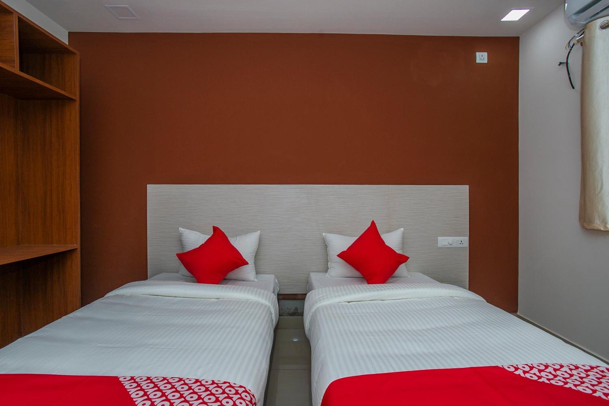 Hotel O Varcity Phi Premium Pavilion ,Above Hdfc Bank ,Near Anjaneya Temple Madiwala, Hosur Main R Бангалор Экстерьер фото